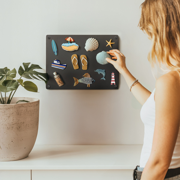 Magnetická tabule na magnety z dovolené