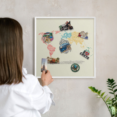 Kovové tabule na magnety bílý rám Mapa světa