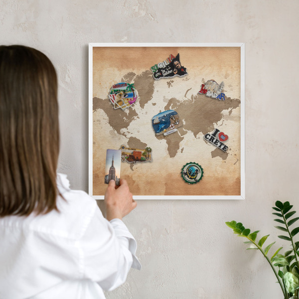 Nástěnky na magnety v bílém rámu Mapa světa