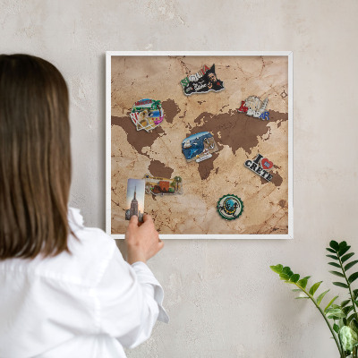 Nástěnky na magnety v bílém rámu Mapa světa