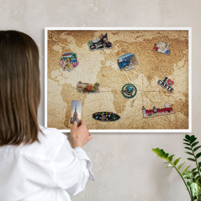 Nástěnky na magnety v bílém rámu Stará mapa