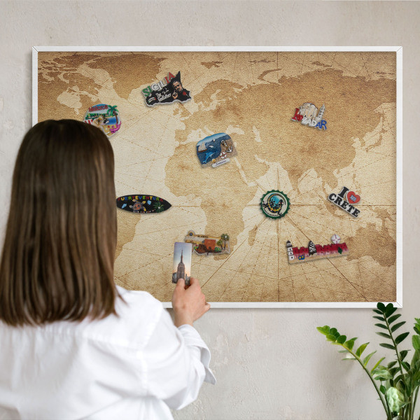 Nástěnky na magnety v bílém rámu Stará mapa