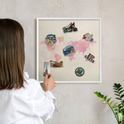 Nástěnky na magnety v bílém rámu Mapa světa