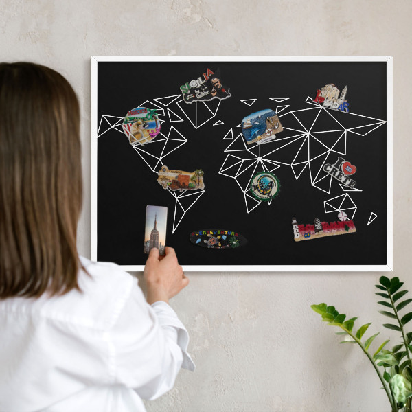 Nástěnky na magnety v bílém rámu Mapa světa