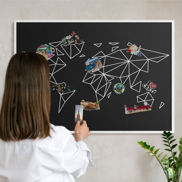 Nástěnky na magnety v bílém rámu Mapa světa