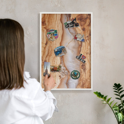 Kovové tabule na magnety bílý rám Dřevěná elegance