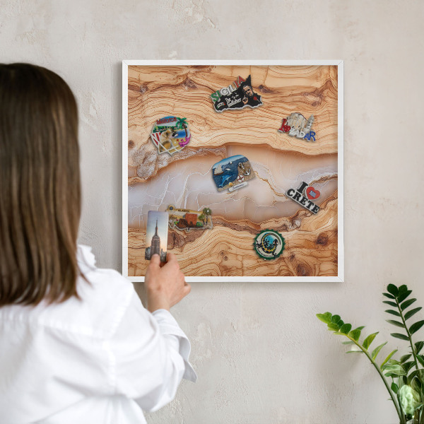 Kovové tabule na magnety bílý rám Dřevěná elegance