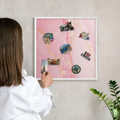 Kovové tabule na magnety bílý rám Růžová elegance
