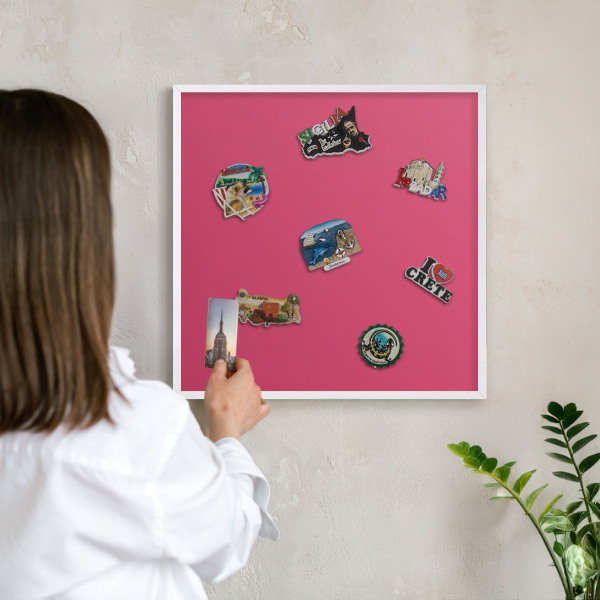 Kovové tabule na magnety bílý rám Energicky růžová