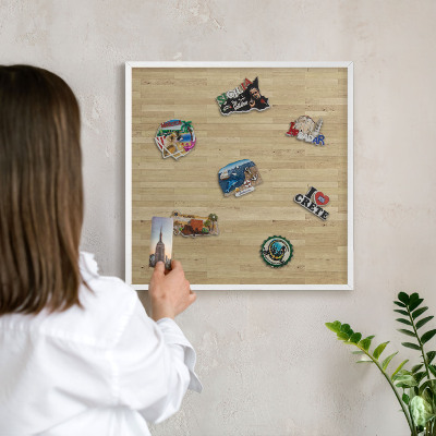 Nástěnky na magnety v bílém rámu Dřevěná textura