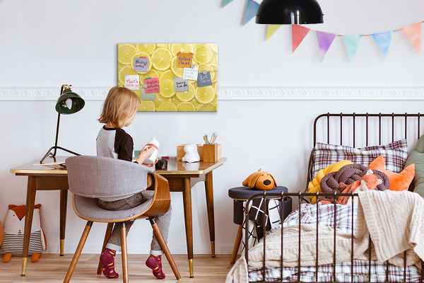 Magnetická psací tabule Citronový motiv s fotografiemi a doplňky