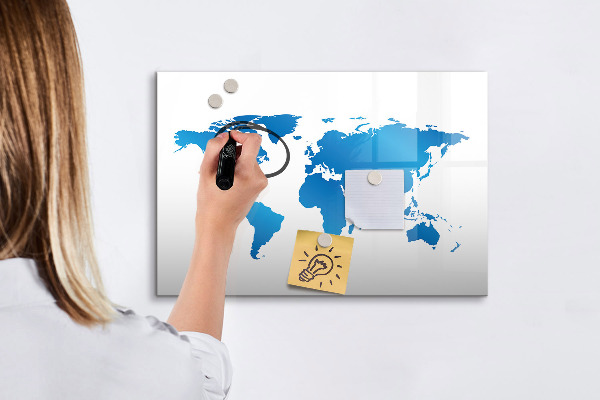 Popisovatelná magnetická tabule Mapa světa s místy, kde se daly pořídit fotografie