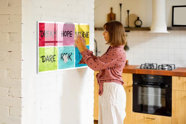Popisovatelná magnetická tabule Inspirativní slogany pro činy a sny
