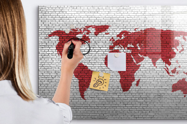 Magnetická psací tabule Mapa světa s místy, kde se daly pořídit fotografie
