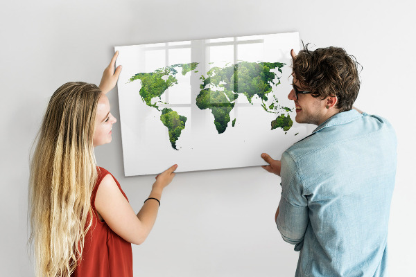 Magnetická psací tabule Zelená mapa světa s fotografiemi