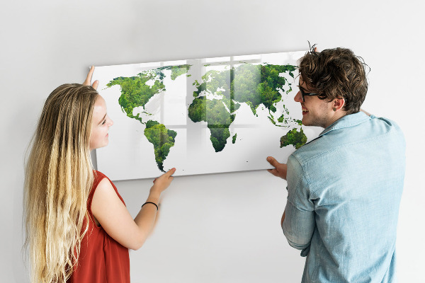Magnetická psací tabule Zelená mapa světa s fotografiemi