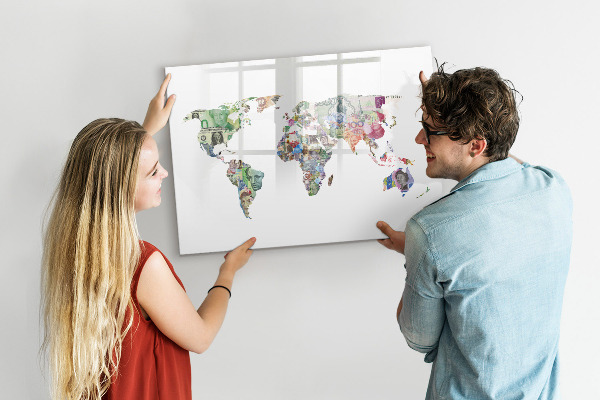 Popisovatelná magnetická tabule Mapa světa s osobními vzpomínkami