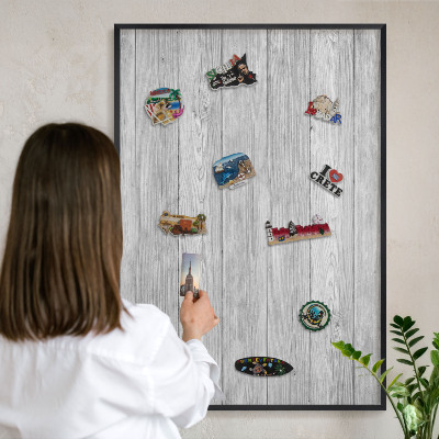 Tabule na magnety v rámech černé barvy Dřevěná textura