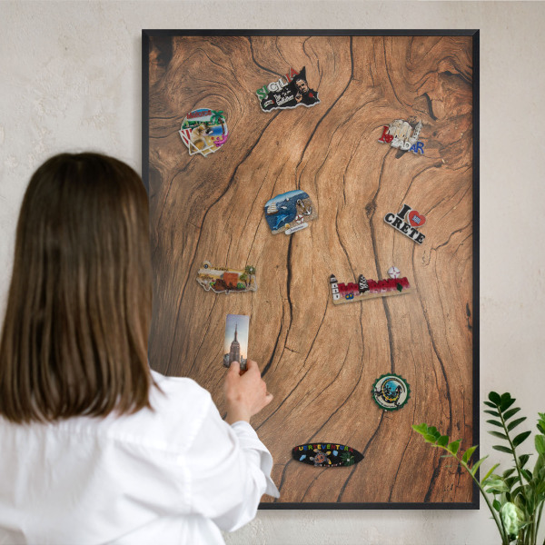 Tabule na magnety v rámech černé barvy Dřevěná textura