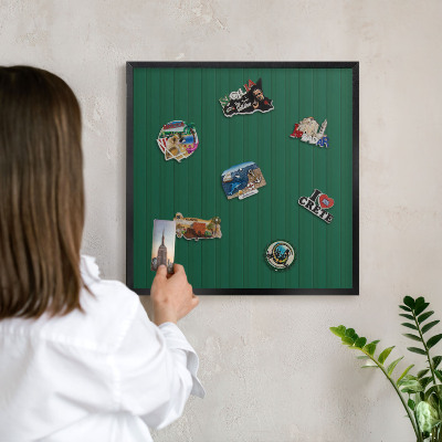 Tabule na magnety v rámech černé barvy Zelené pruhy