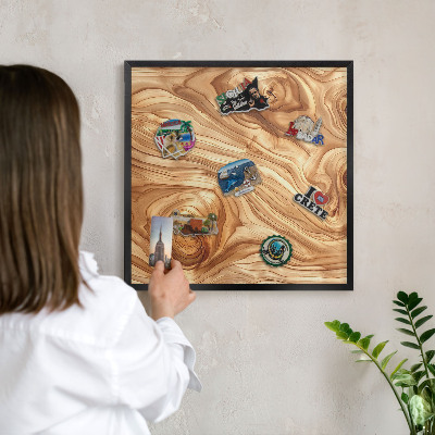 Tabule na magnety v rámech černé barvy Dřevěná textura
