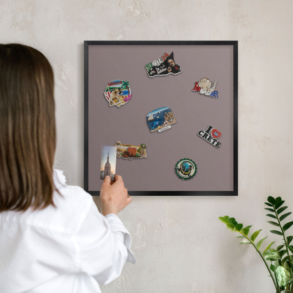 Tabule na magnety v rámech černé barvy Popelavě hnědá