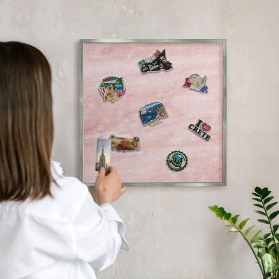 Tabule na magnety na zeď stříbrný rám Růžová textura