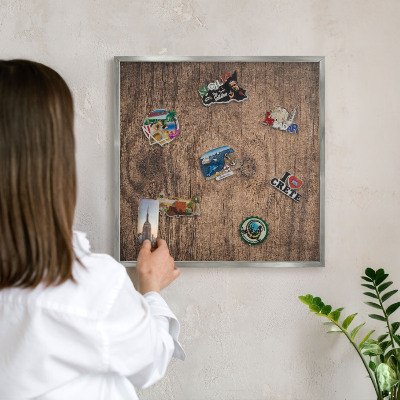 Tabule na magnety na zeď stříbrný rám Dřevěná textura