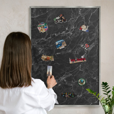 Tabule na magnety na zeď stříbrný rám Černý mramor