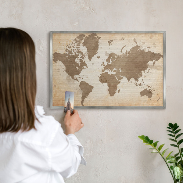 Tabule na magnety z dovolené ve stříbrném rámu Mapa světa