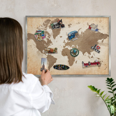 Tabule na magnety z dovolené ve stříbrném rámu Mapa světa