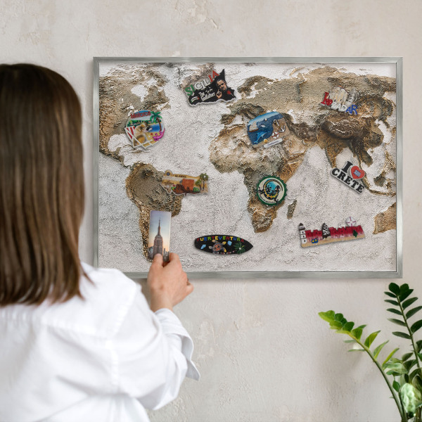 Tabule na magnety z dovolené ve stříbrném rámu Reliéfní mapa