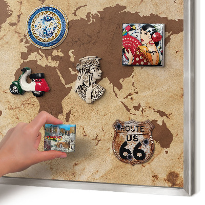 Tabule na magnety z dovolené ve stříbrném rámu Mapa světa