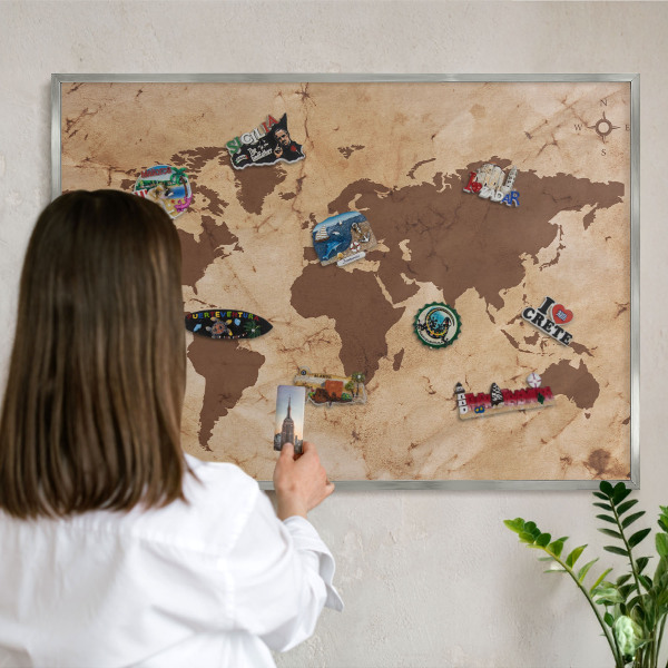 Tabule na magnety z dovolené ve stříbrném rámu Mapa světa