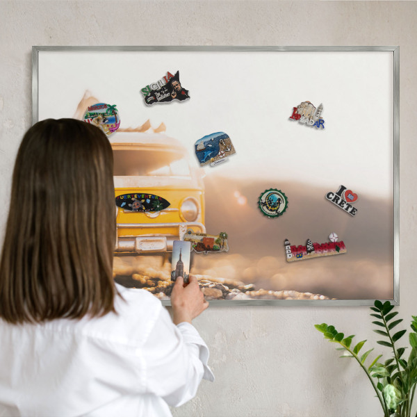 Tabule na magnety z dovolené ve stříbrném rámu Retro cestování