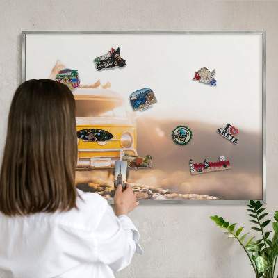 Tabule na magnety z dovolené ve stříbrném rámu Retro cestování