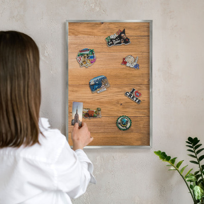 Tabule na magnety z dovolené ve stříbrném rámu Dřevěná textura