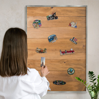 Tabule na magnety z dovolené ve stříbrném rámu Dřevěná textura