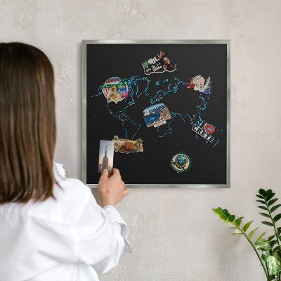 Tabule na magnety na zeď stříbrný rám Mapa světa