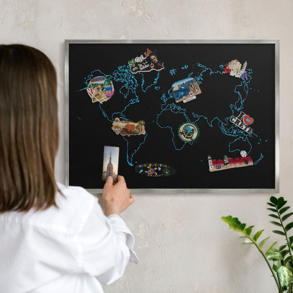Tabule na magnety na zeď stříbrný rám Mapa světa