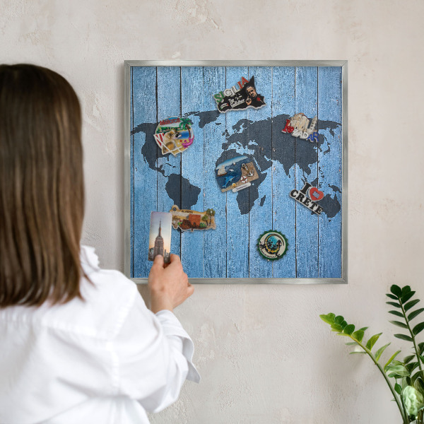 Tabule na magnety z dovolené ve stříbrném rámu Mapa světa
