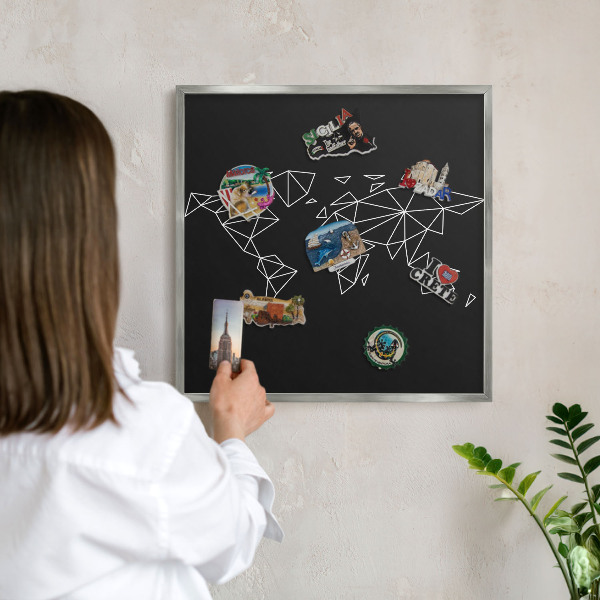 Tabule na magnety z dovolené ve stříbrném rámu Mapa světa