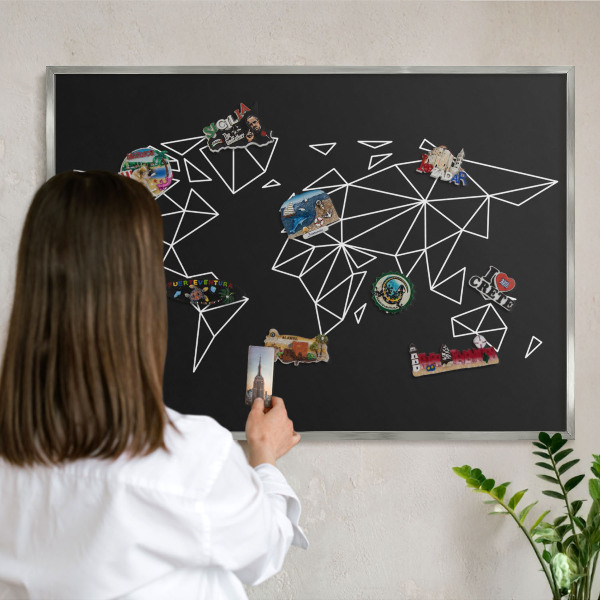 Tabule na magnety z dovolené ve stříbrném rámu Mapa světa