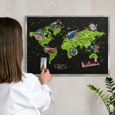 Tabule na magnety z dovolené ve stříbrném rámu Zelená mapa