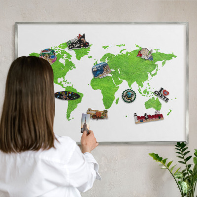 Tabule na magnety z dovolené ve stříbrném rámu Zelená mapa
