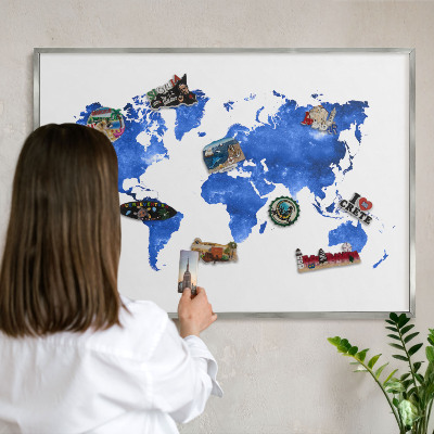 Tabule na magnety na zeď stříbrný rám Mapa světa
