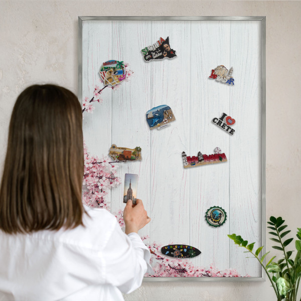 Tabule na magnety z dovolené ve stříbrném rámu Kvetoucí elegance
