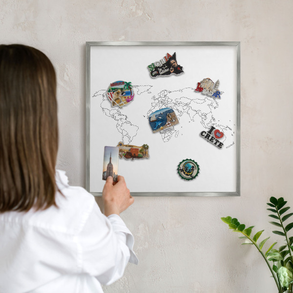 Tabule na magnety z dovolené ve stříbrném rámu Vrstevnicová mapa