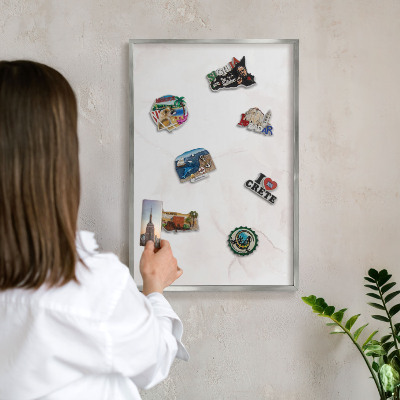 Tabule na magnety z dovolené ve stříbrném rámu Mramorová elegance