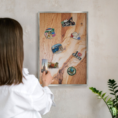 Tabule na magnety z dovolené ve stříbrném rámu Dřevěná textura